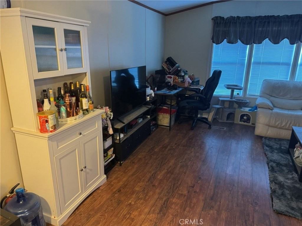 32855 Debon St - Photo 4 of 11