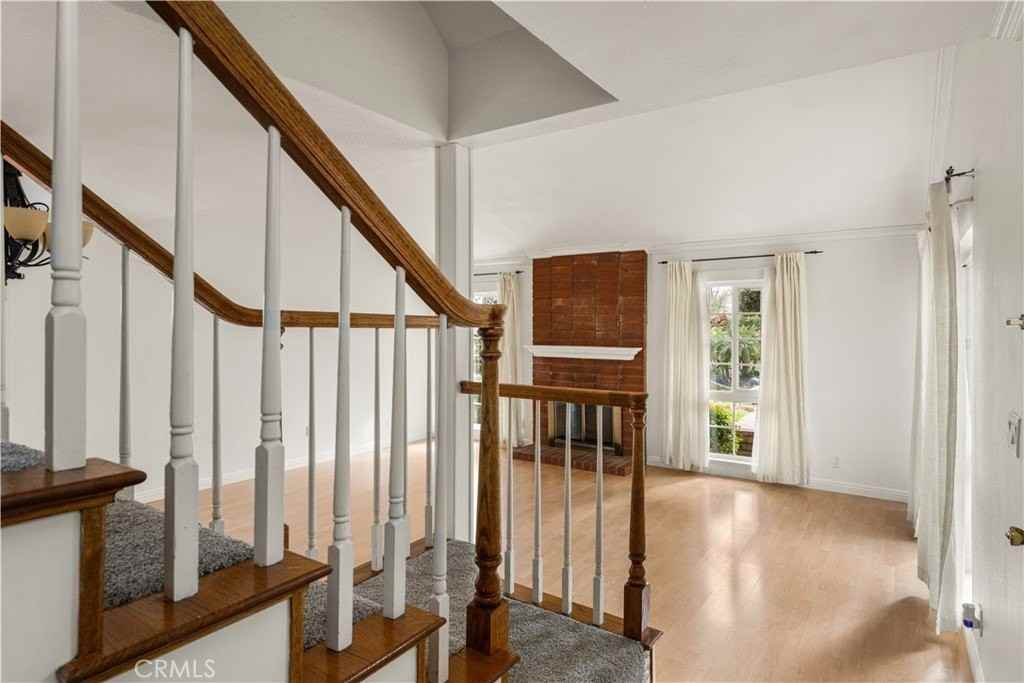 257 S Hillcrest St - Photo 4 of 27