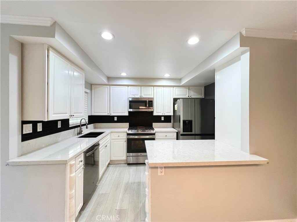 5850 Portsmouth Rd #283 - Photo 4 of 28