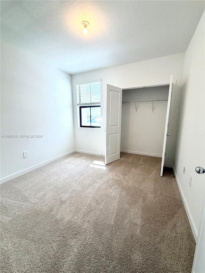 359 Northeast 16th Street - Photo 6 of 48