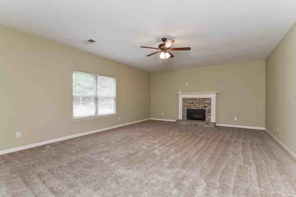 787 Helm Ln Nw - Photo 4 of 17