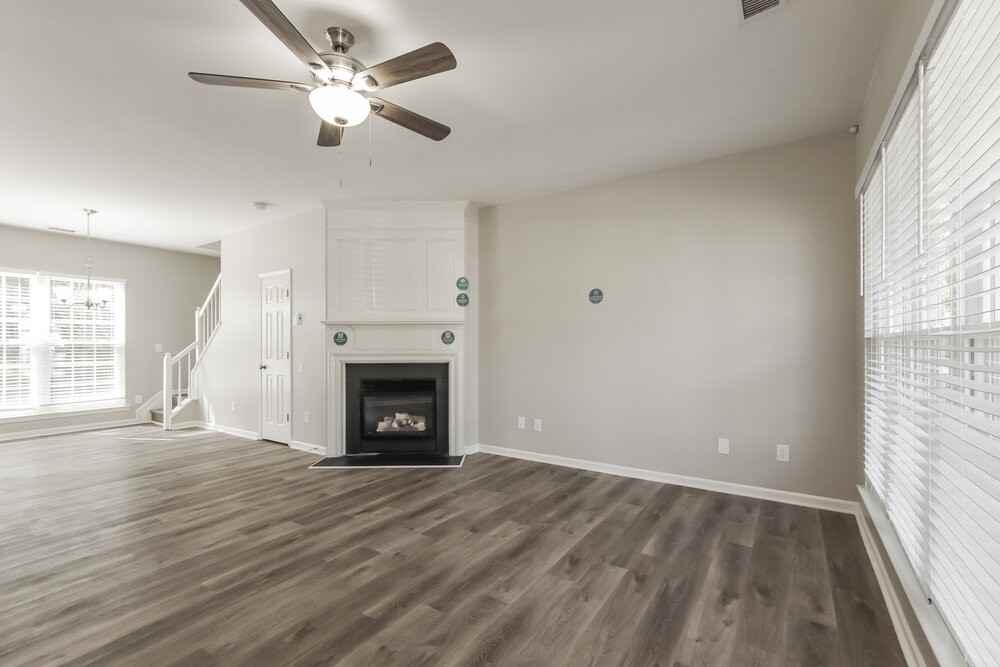 3510 Laurenhurst Ln - Photo 4 of 17