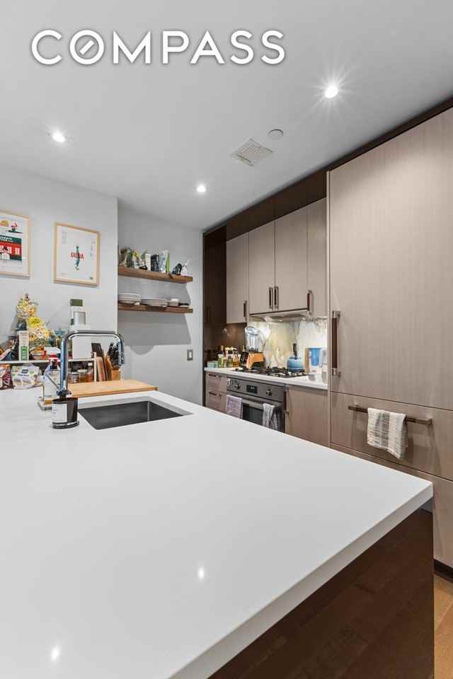 261 W 25th St #4A - Photo 4 of 15