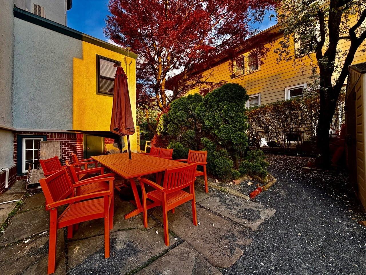 225 N Broadway - Photo 2 of 16