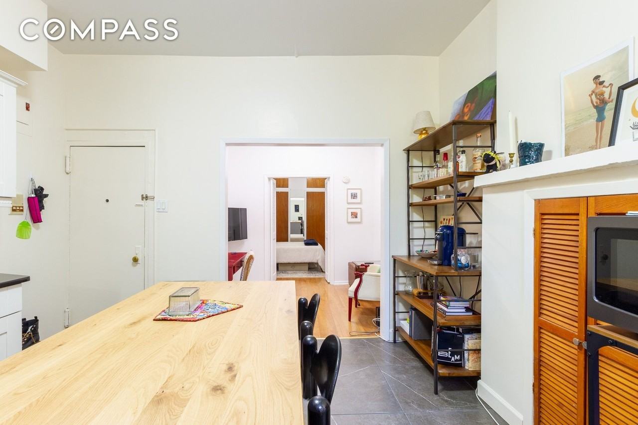 318 11th St #1L - Photo 4 of 11