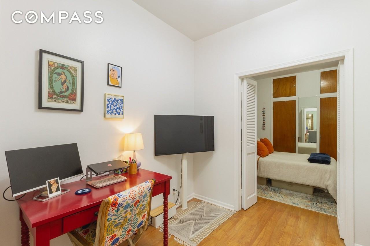 318 11th St #1L - Photo 5 of 11