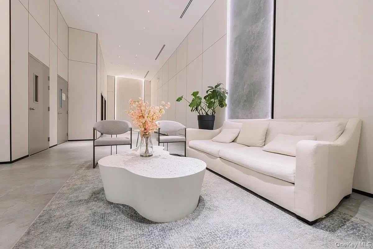 14449 Northern Blvd #411 - Photo 3 of 11