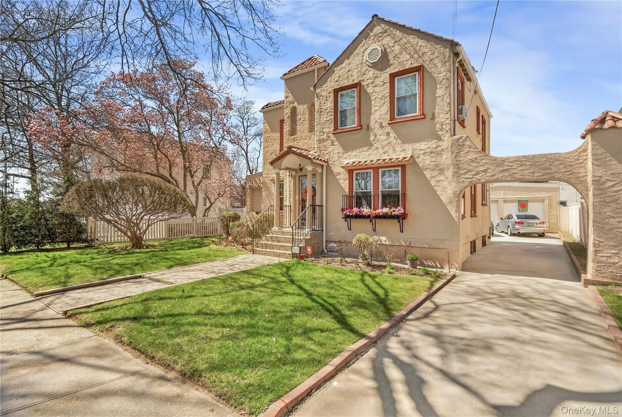 8258 235th St - Photo 2 of 24