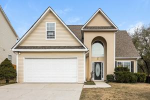 featured image of 812 Lorraine Ln