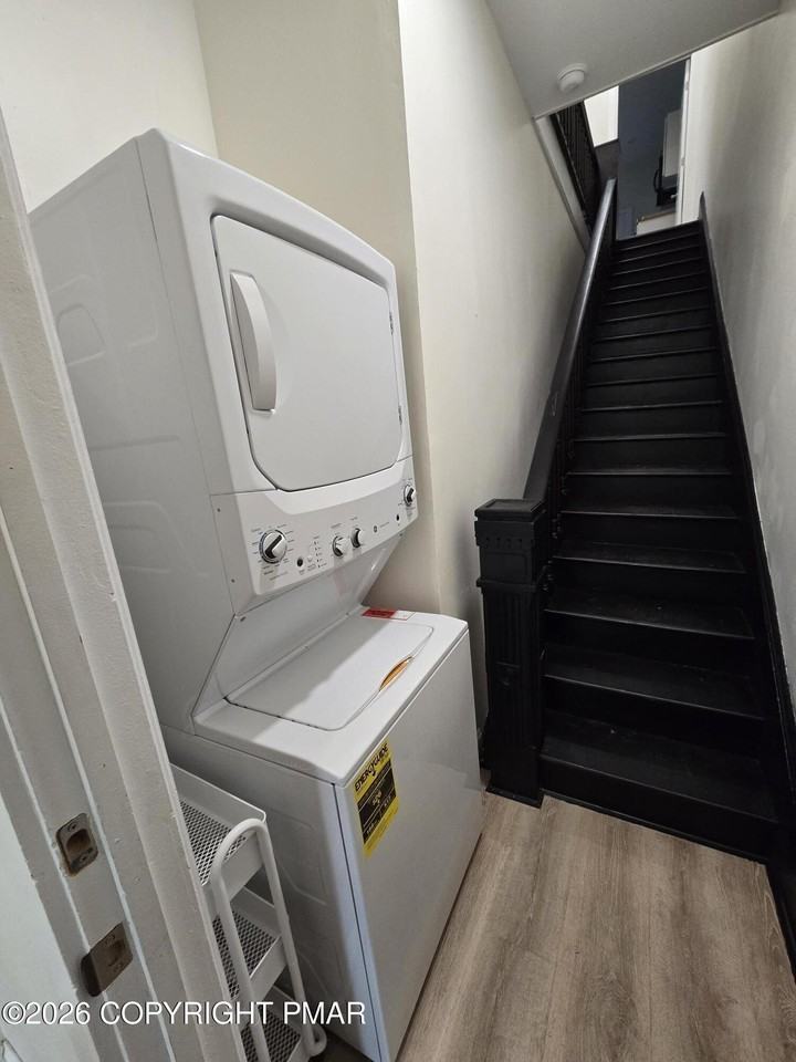 110 Analomink St #2 - Photo 3 of 17