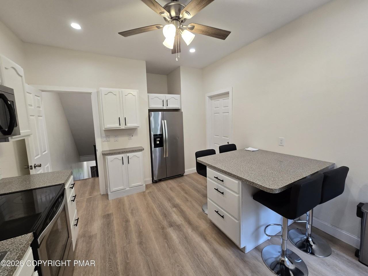 110 Analomink St #2 - Photo 5 of 17