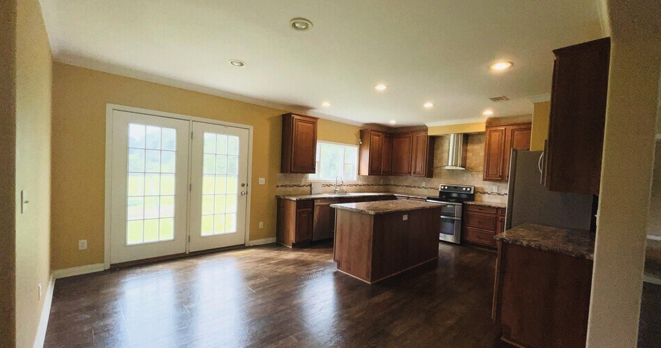 758 Green Rd #1 - Photo 2 of 7