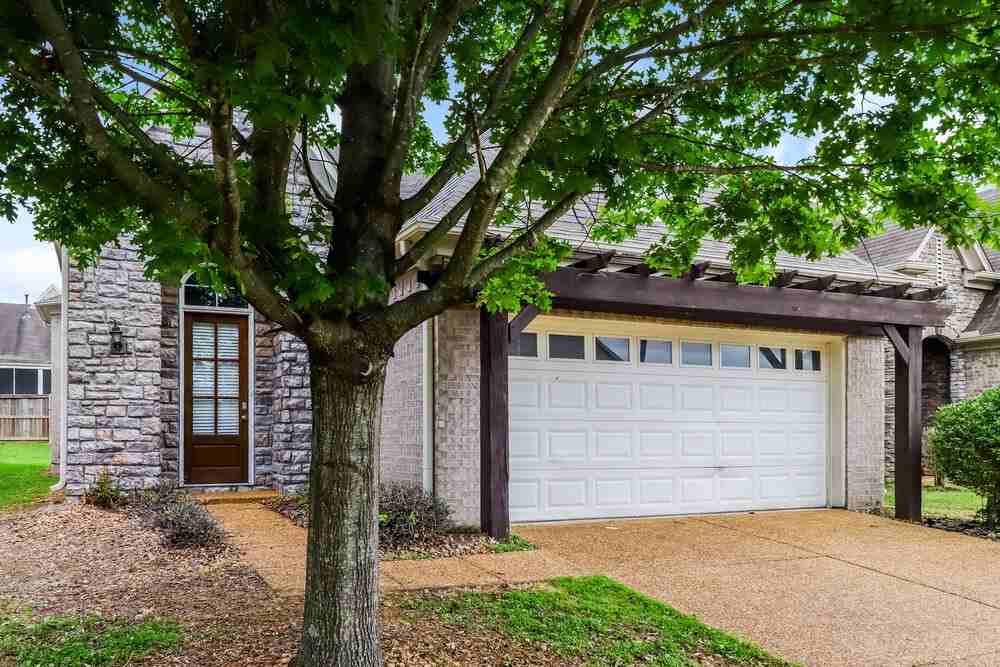 7575 Glen Creek Ln - Photo 3 of 16