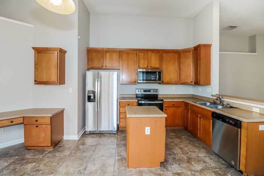 7575 Glen Creek Ln - Photo 7 of 16