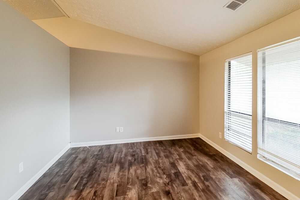 5164 Galbraith Cir - Photo 6 of 18