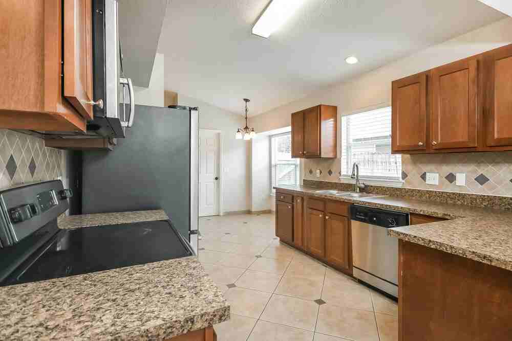 10832 Rushwood Way - Photo 7 of 16