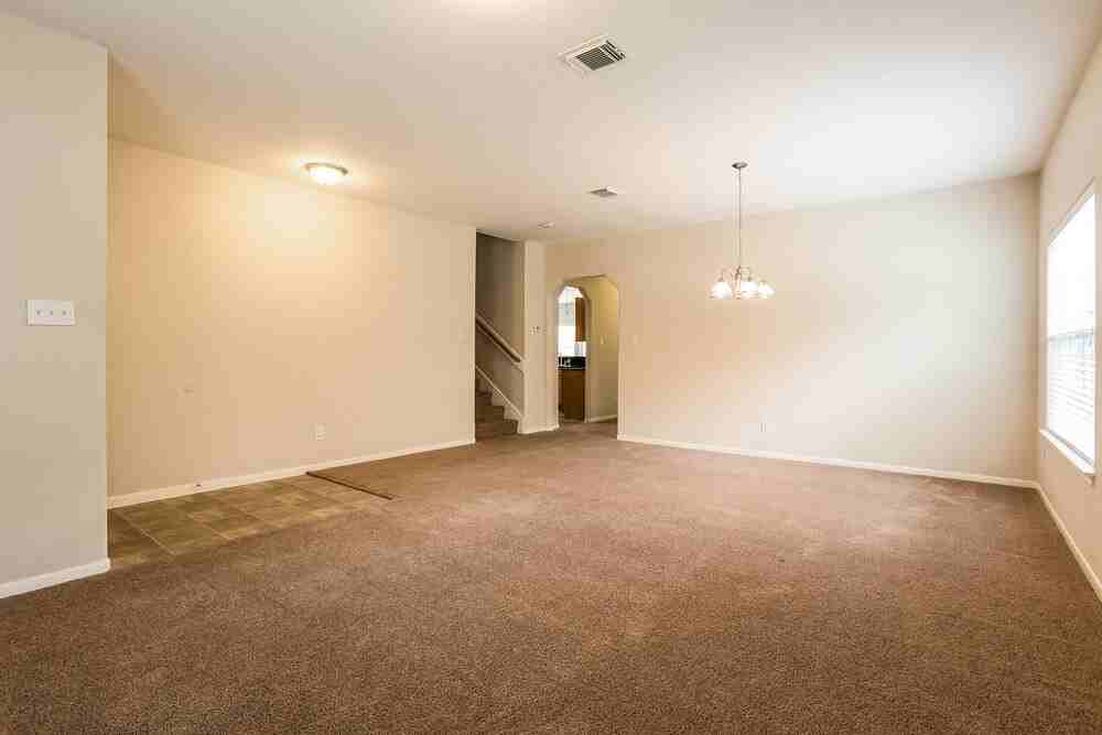 2723 Durham Chase Ln - Photo 4 of 17