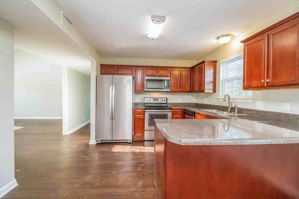 360 Davids Way - Photo 7 of 16