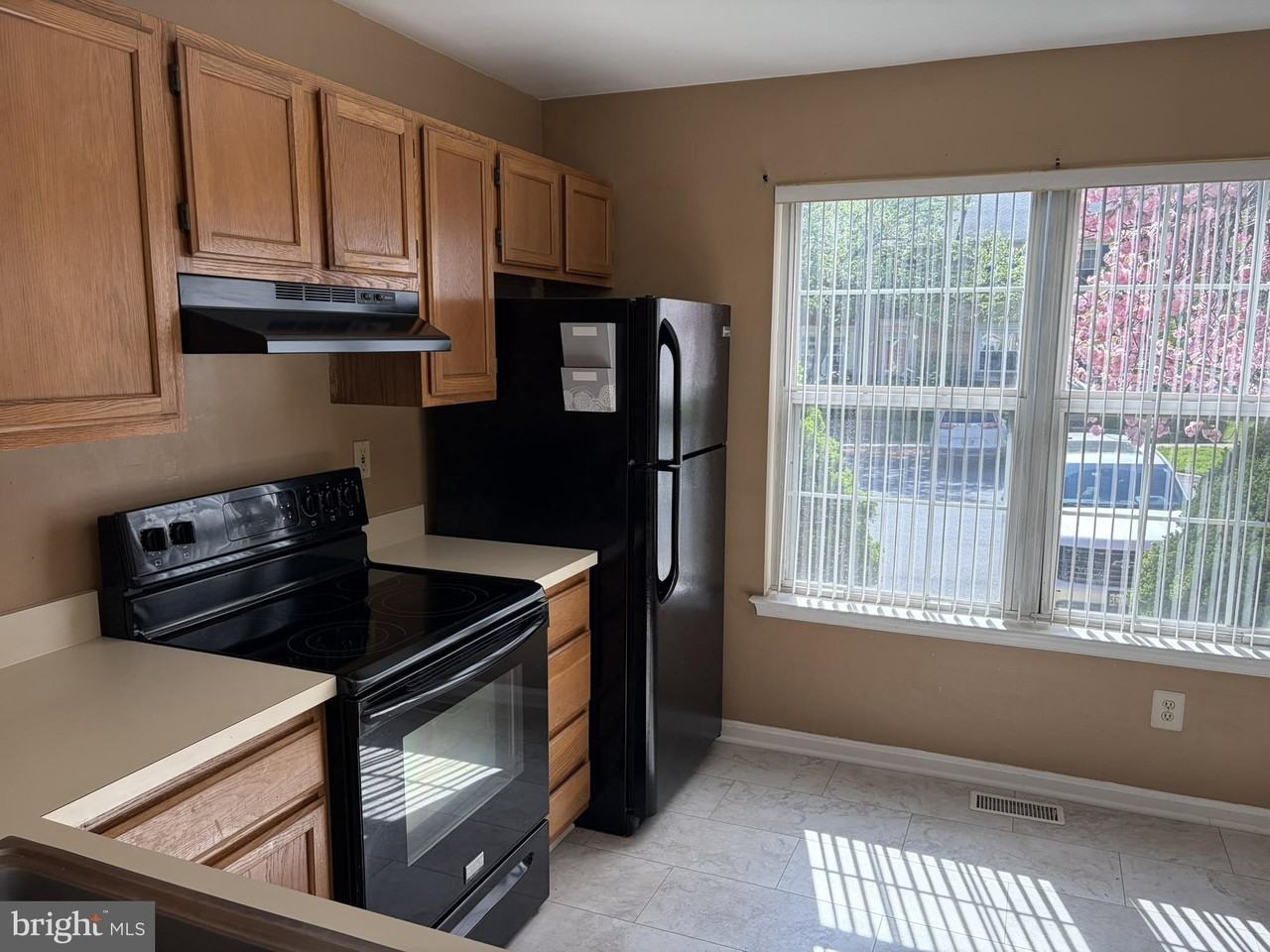 3361 Cheverly Ct - Photo 6 of 42