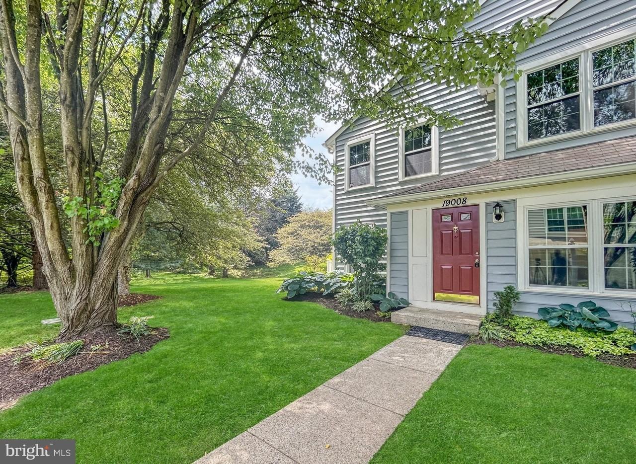 19008 Amarillo Dr #150 - Photo 2 of 22