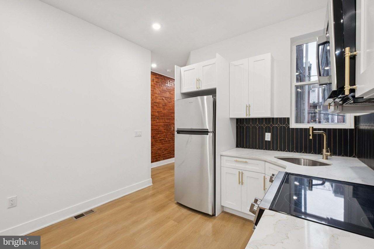 1325 Kerbaugh St #A - Photo 3 of 18