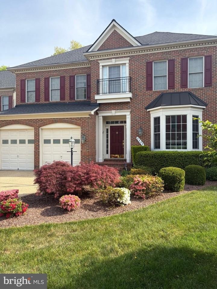 8402 Tysons Trace Ct - Photo 4 of 37