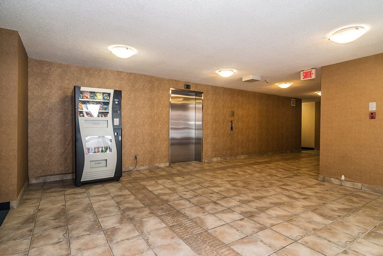 178 Rue Sainte-Catherine E #1261755P - Photo 6 of 19