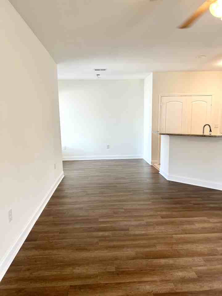 43225 Creek Circle - 1 - 1Unit 601 #1 - Photo 6 of 20