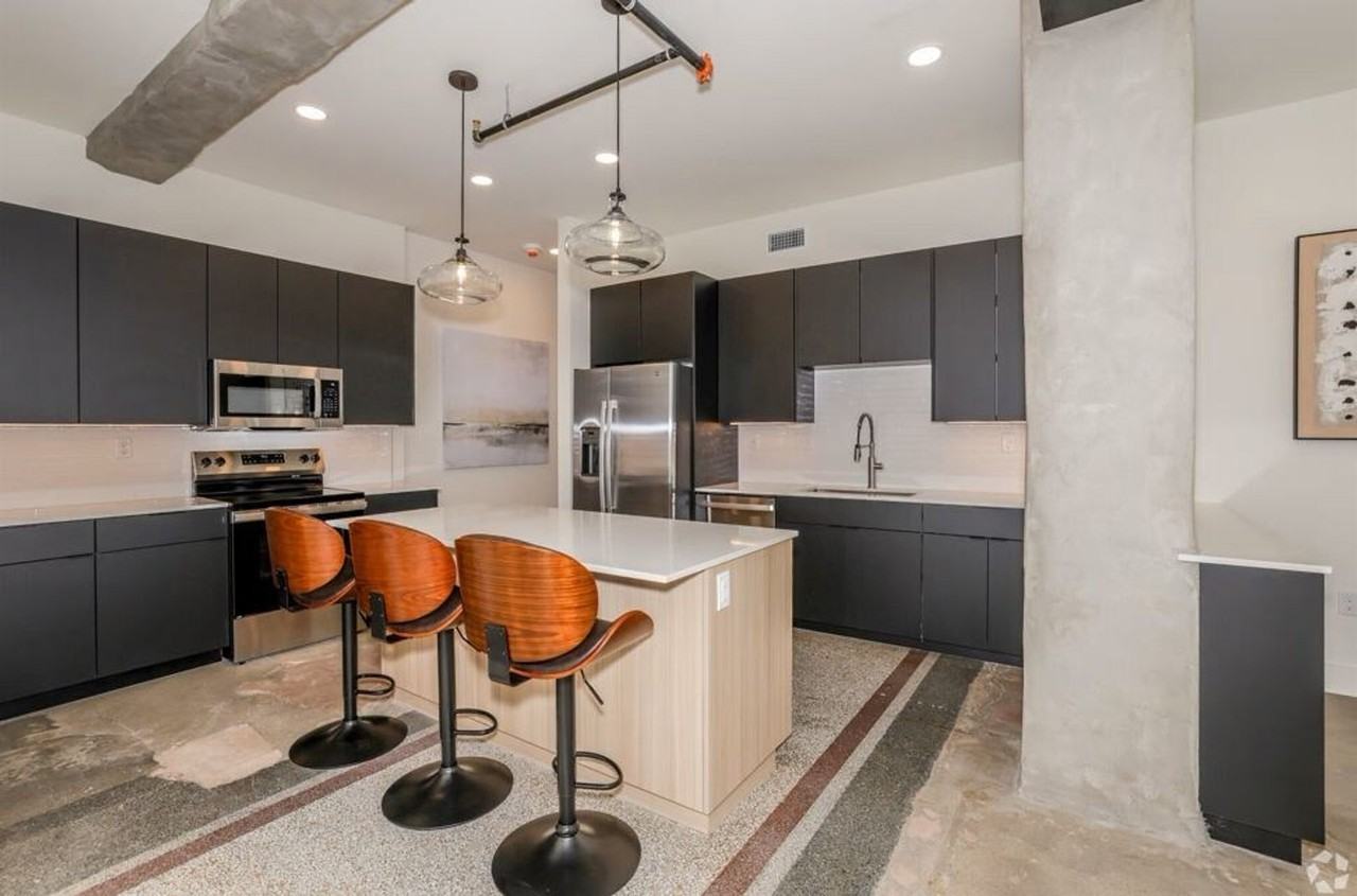 120 W 3rd St #1335128P - Photo 4 of 5