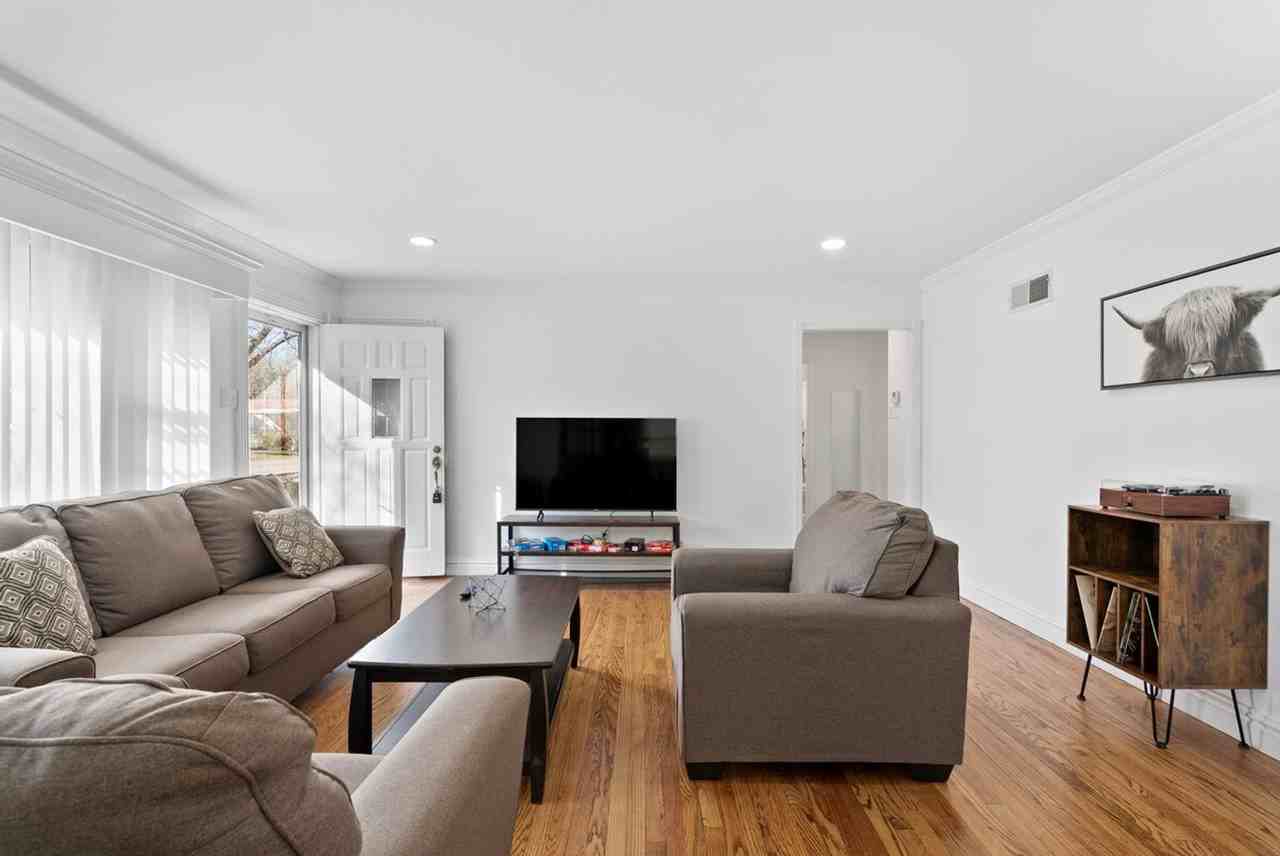 1315 Washington St #1472897P - Photo 2 of 38