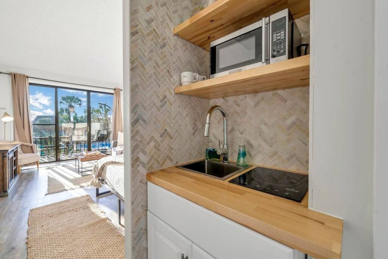 214 Miracle Strip Pkwy Sw #1501996P - Photo 3 of 37