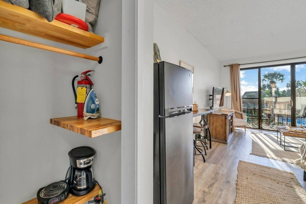 214 Miracle Strip Pkwy Sw #1501996P - Photo 4 of 37