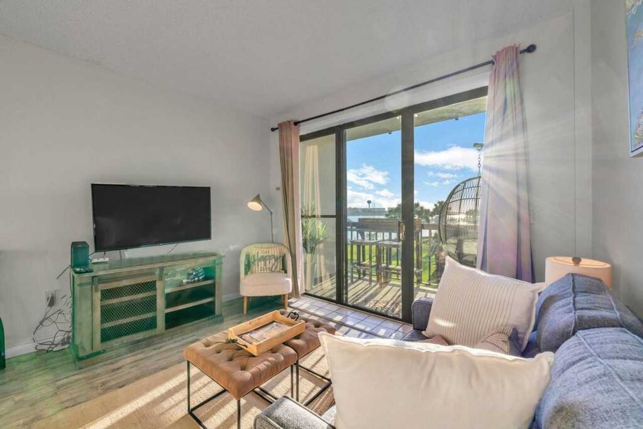 214 Miracle Strip Pkwy Sw #1501996P - Photo 5 of 37