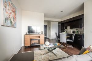 featured image of 16 Poyntz Ave