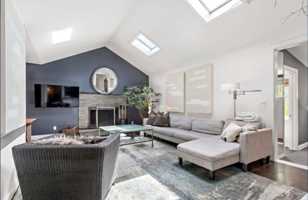 featured image of 14 Millstone Dr