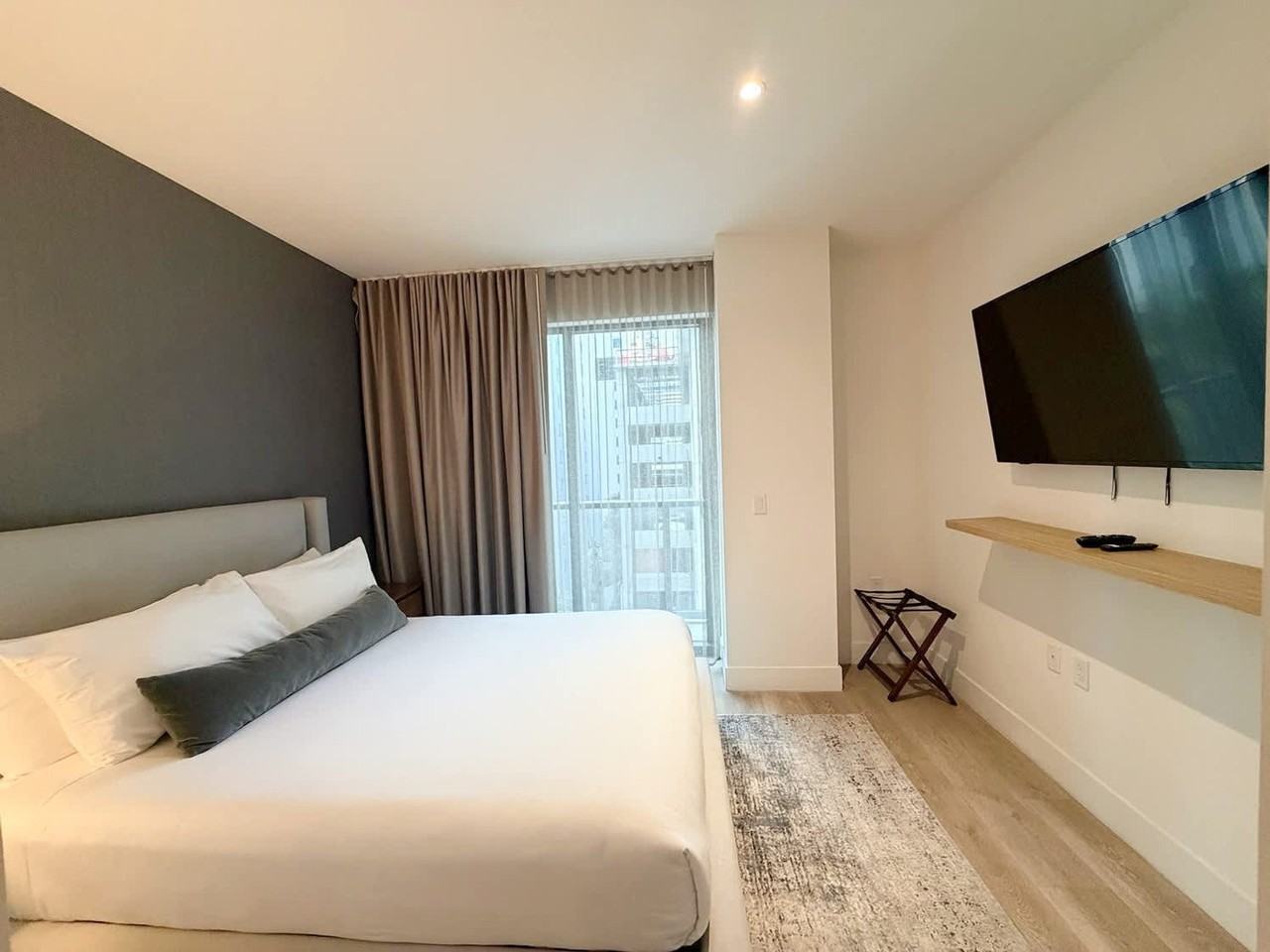 239 Sw 9th St #1520194P - Photo 2 of 9