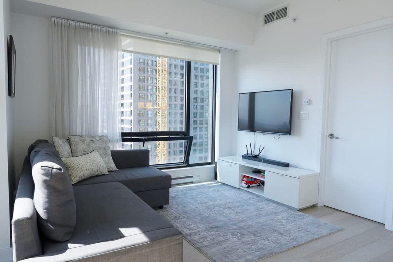 1288 Av Des Canadiens-De-Montréal #1520409P - Photo 2 of 20