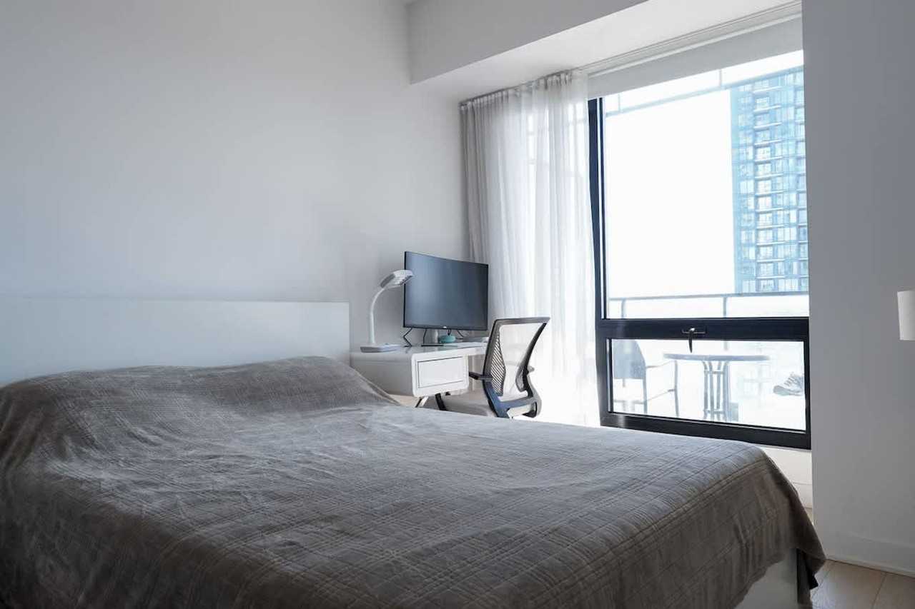 1288 Av Des Canadiens-De-Montréal #1520409P - Photo 6 of 20