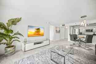 1200 Brickell Bay Dr - Photo 1 of 1