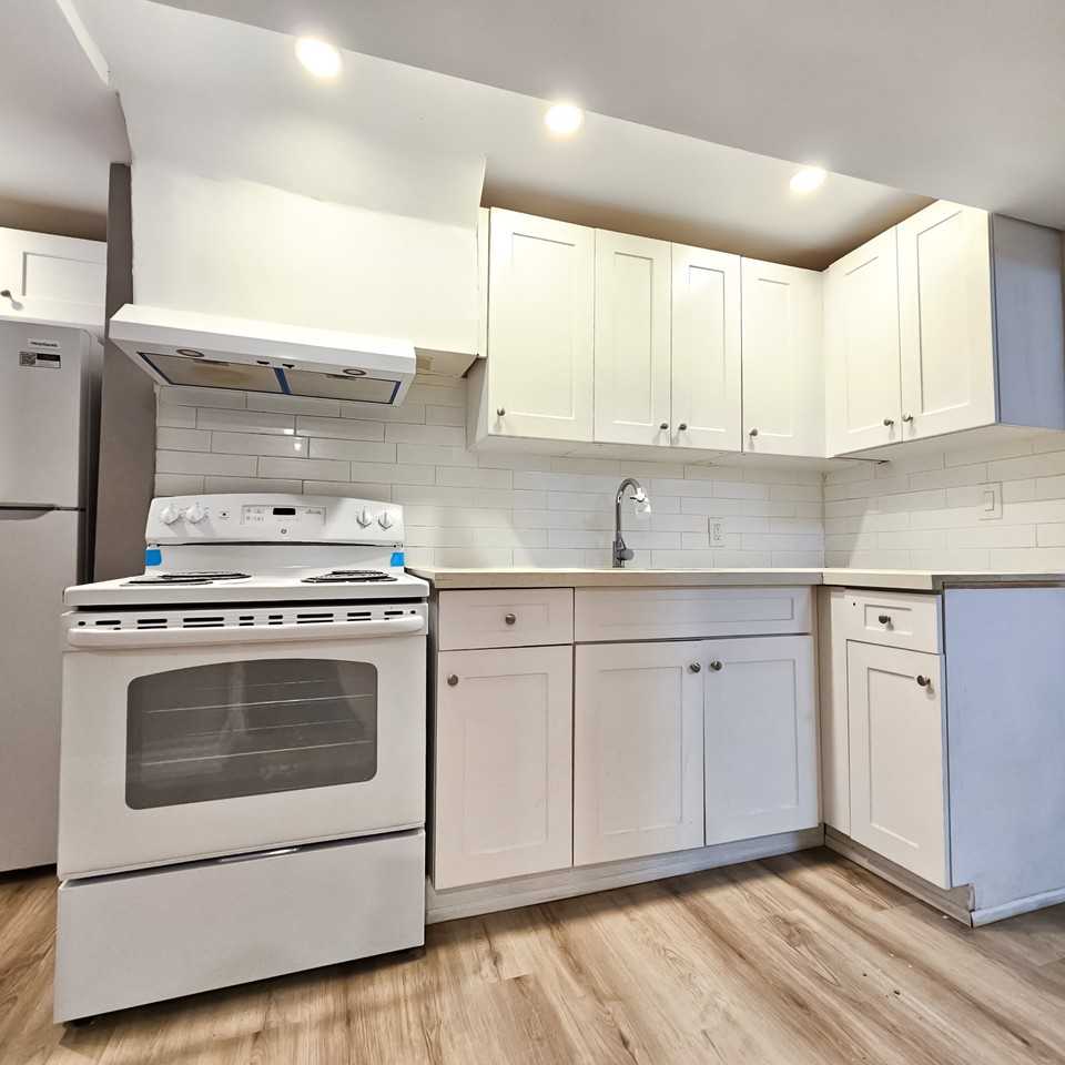 54 Dunraven Drive #B - Photo 2 of 12