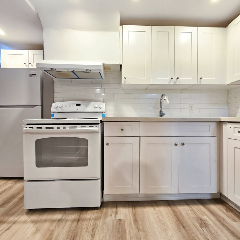 54 Dunraven Drive #B - Photo 3 of 12