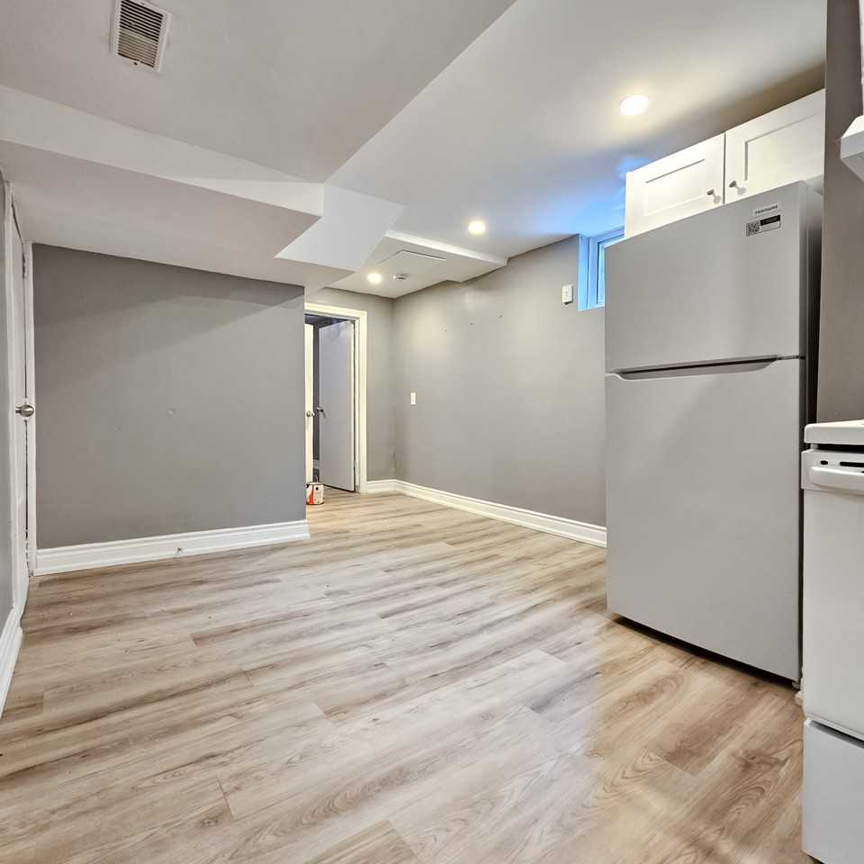 54 Dunraven Drive #B - Photo 6 of 12