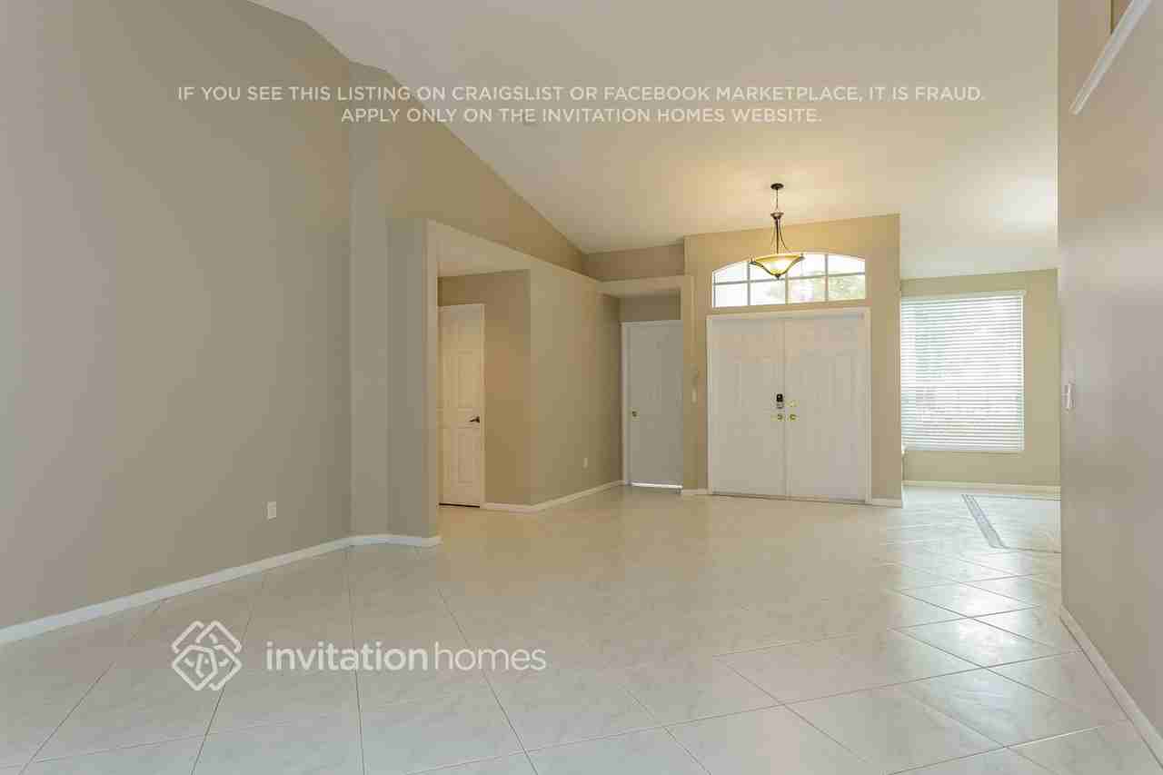 9296 Lake Serena Dr - Photo 4 of 16