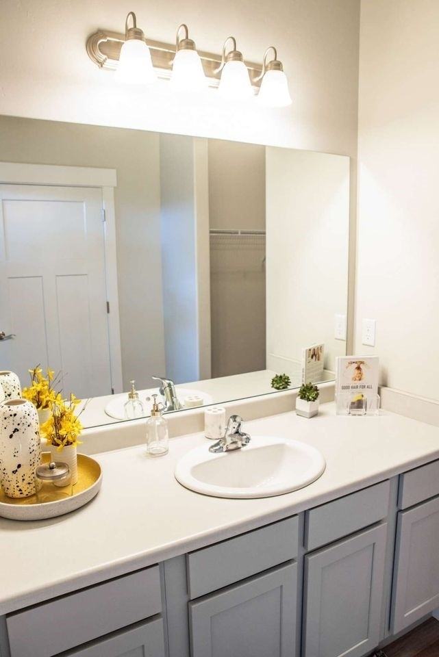 1837 W Eaglewood Dr - Photo 4 of 5