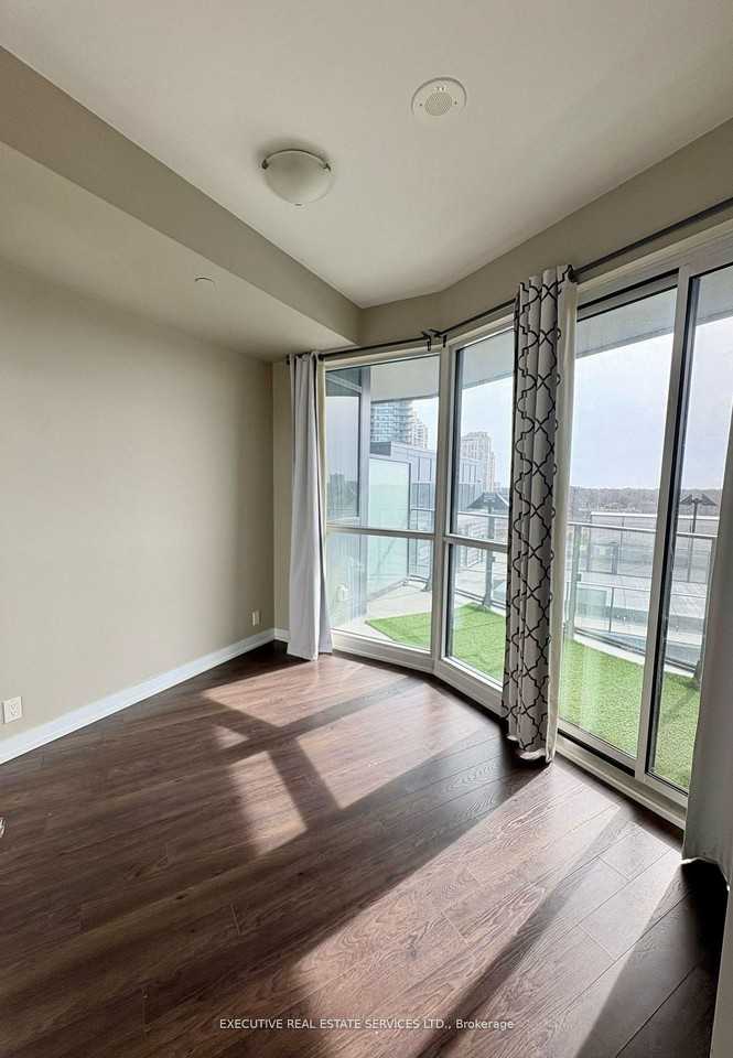 10 Park Lawn Road #904 - Photo 5 of 9