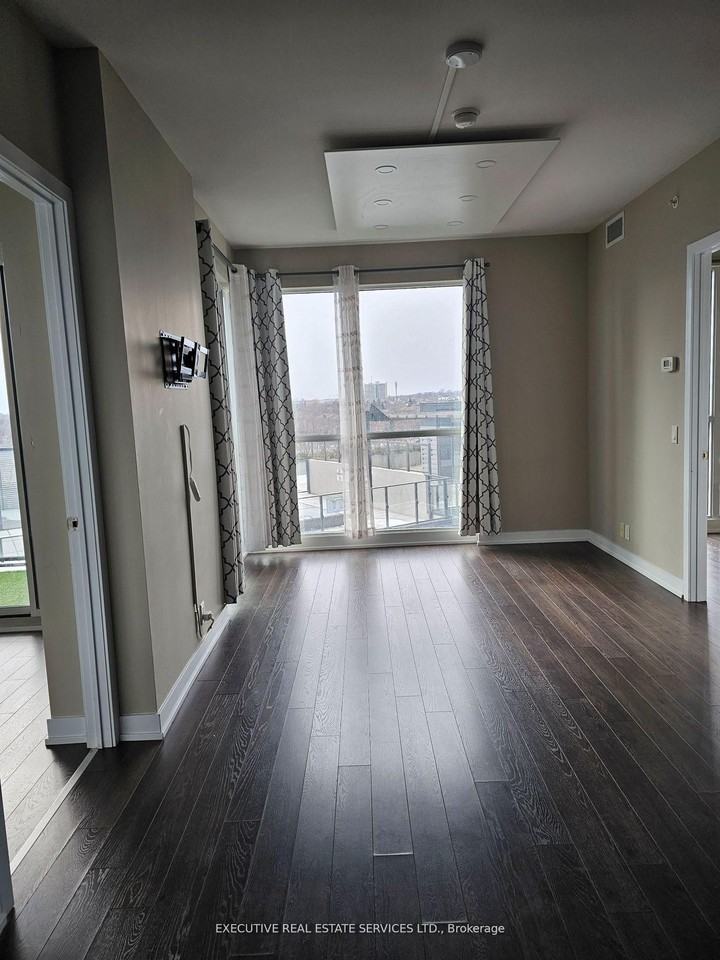 10 Park Lawn Road #904 - Photo 3 of 9