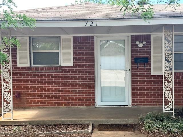 721 North Bristow Avenue - Photo 2 of 14