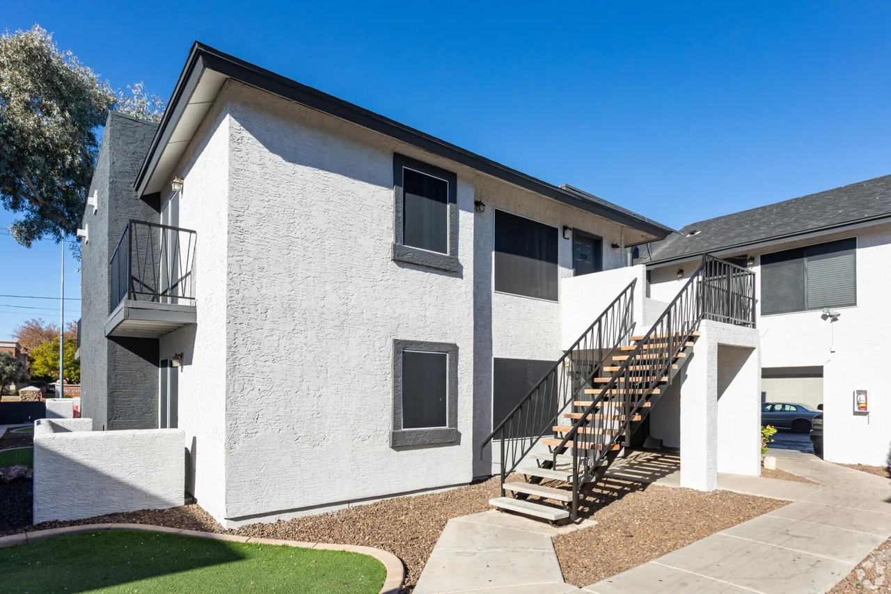 MOVE IN SPECIAL! $0 DEPOSIT OAC - Photo 5 of 50