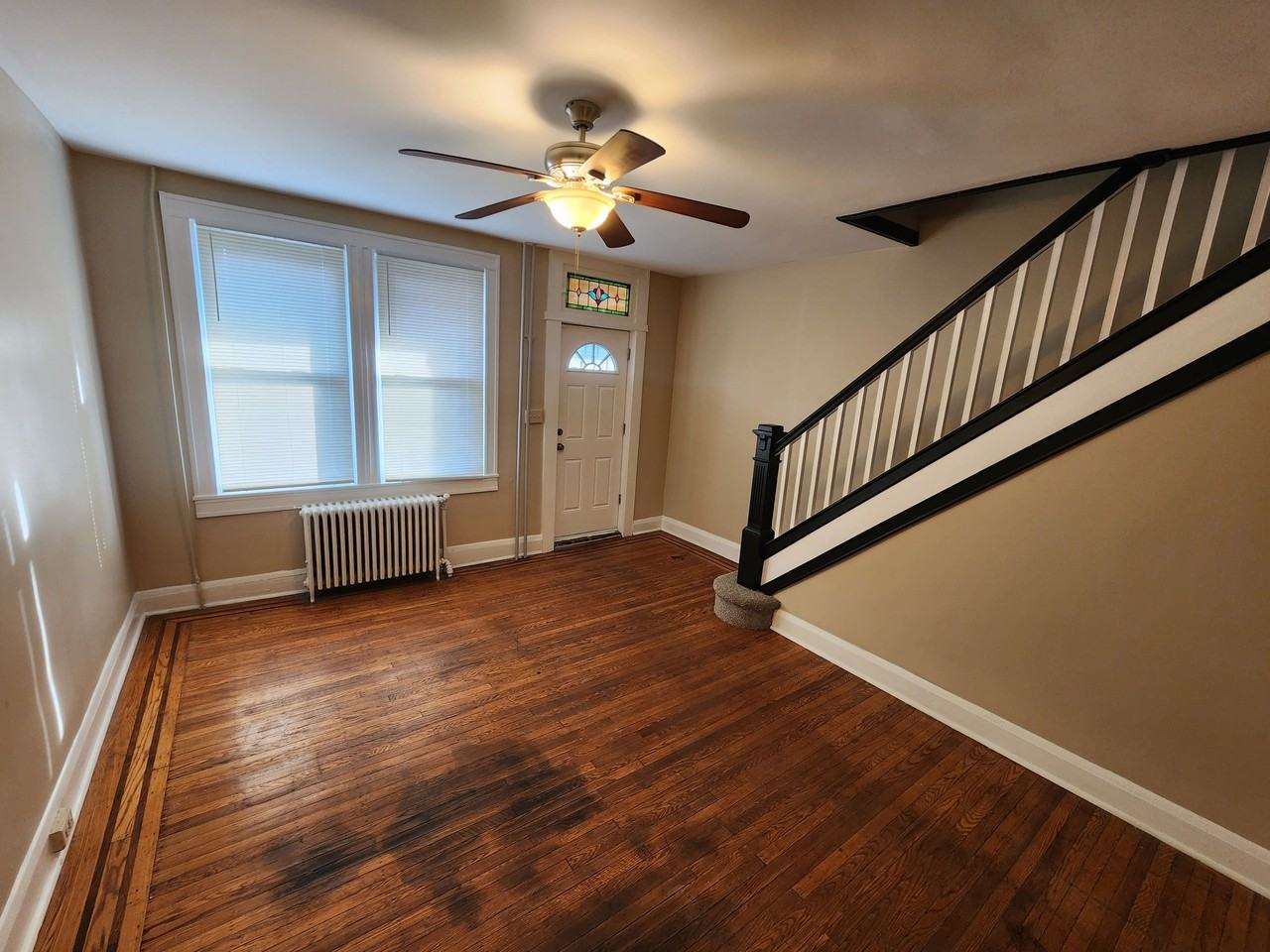 2826 Mayfield Avenue - Photo 4 of 18