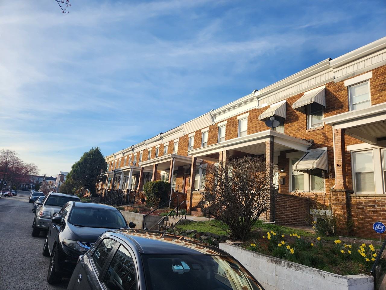 2826 Mayfield Avenue - Photo 2 of 18